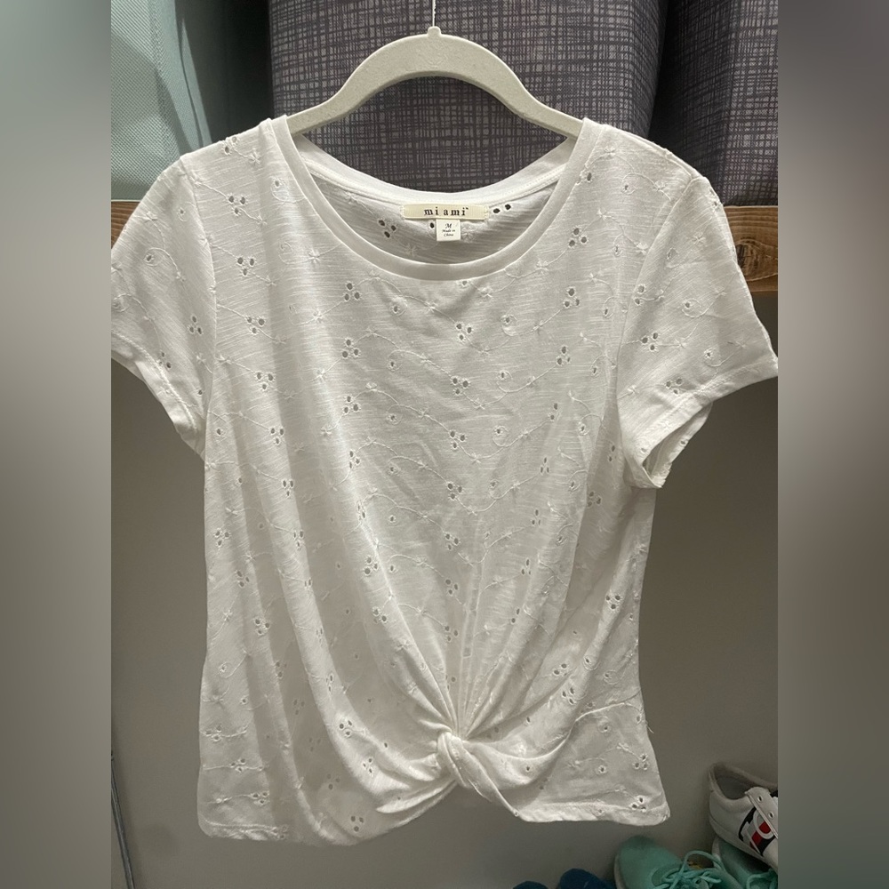 Knotted White Top